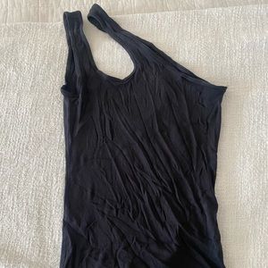 Lululemon off the shoulder tank size 6